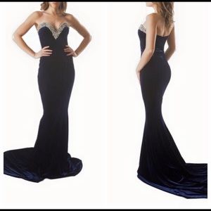 Portia & Scarlett navy velvet gown